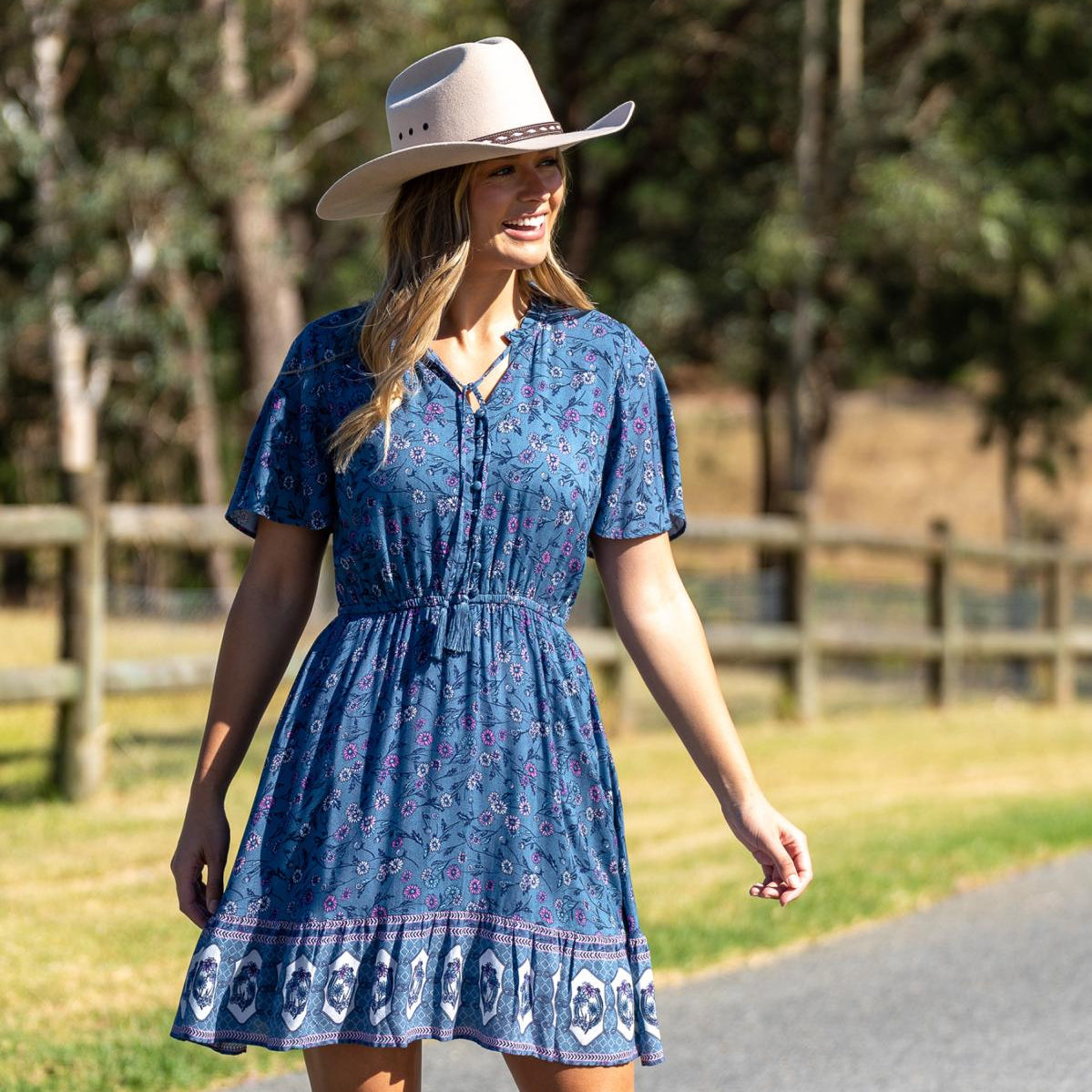 WOMEN’S FARRAH SHORT SLEEVE DRESS