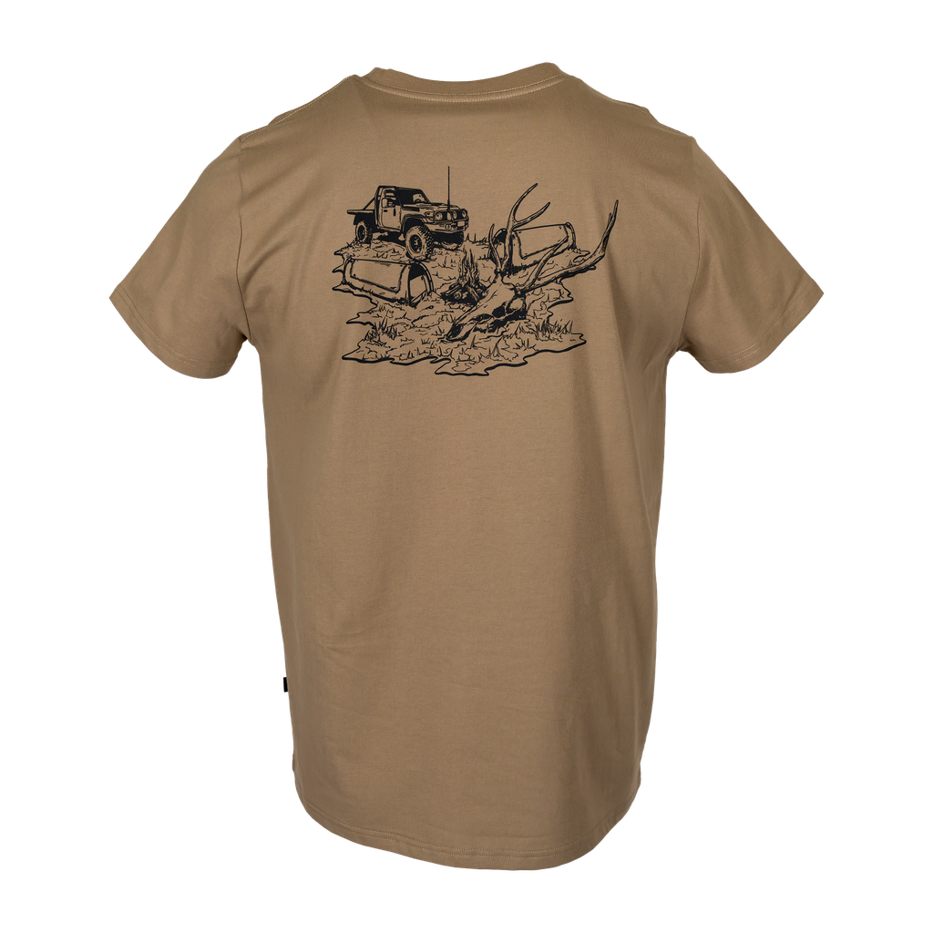 GO DEER CAMP T–SHIRT - MENS