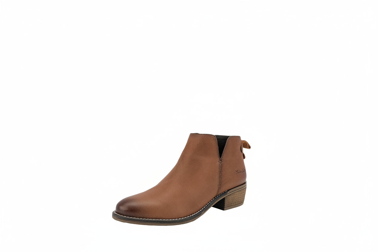 WOMEN'S WALTHAM BOOT