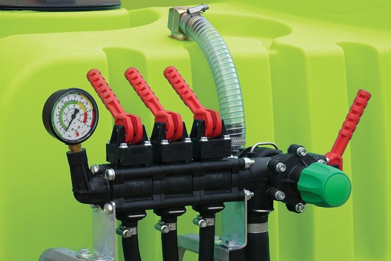 LinkOn Plus 800L   3 Point Linkage with 75Lmin Pump  by TTi