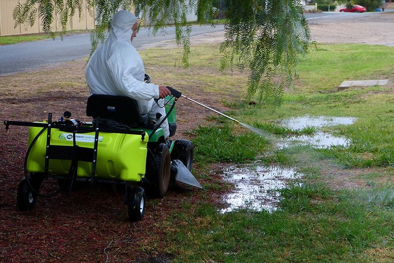 ZERO TURN Trailer kit for 55 +amp 95 litre WEEDCONTROL sprayers 